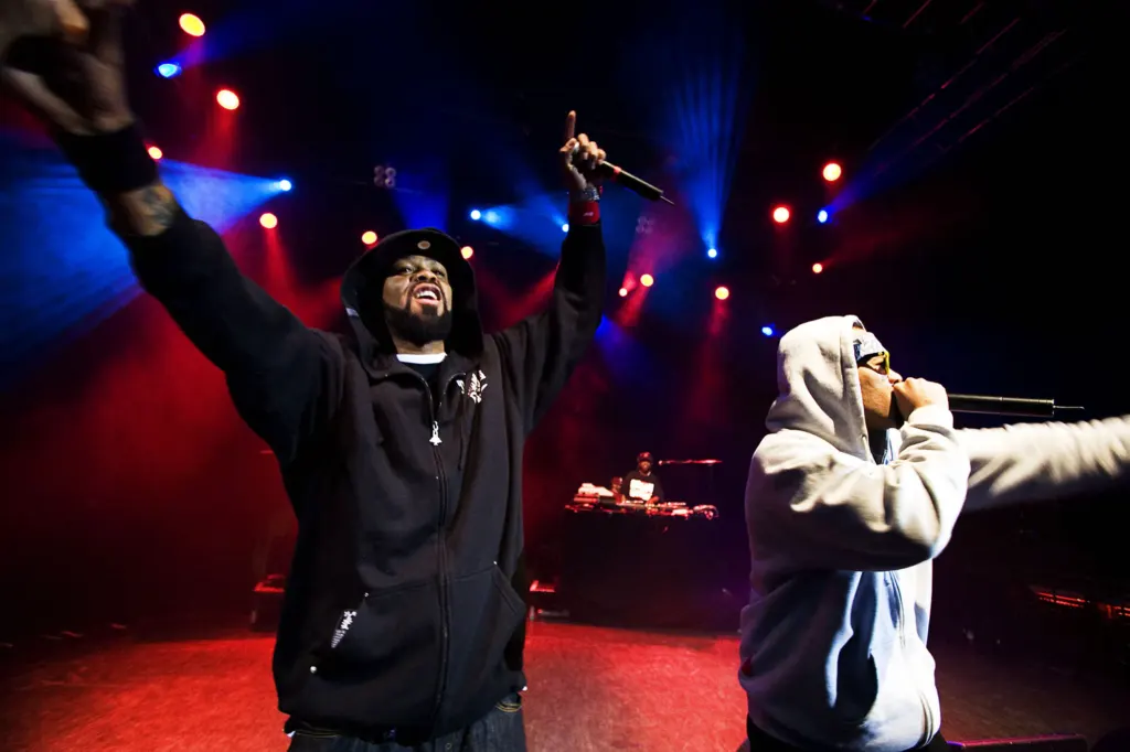 Method Man + Redman — event, music and portrait photograph in Shepherd’s Bush, London, UK, frame 5 of 14.